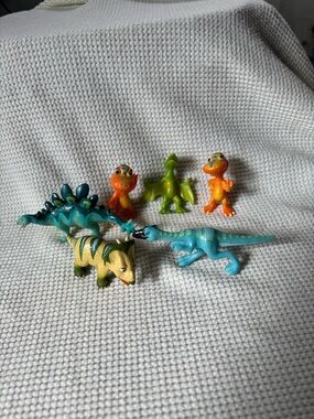 Dinosaur Train #306 Ernie 118 Ollie 102 Tiny 103 Morris 101 Buddy #115 Annie